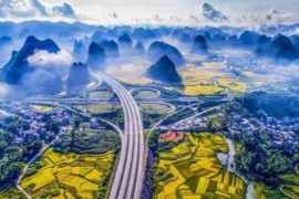中国十大最美公路排行榜，广西合那高速仿佛天堂之路