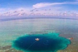 世界上最大的蓝洞 伯利兹大蓝洞深度140米