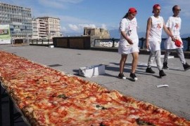 世界上最长的披萨，长2.13公里，重8吨的披萨你想吃吗