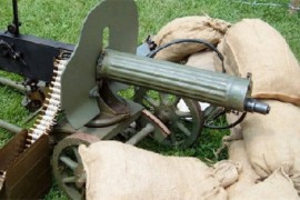 世界上第一把机枪 马克沁机枪在1883年发明